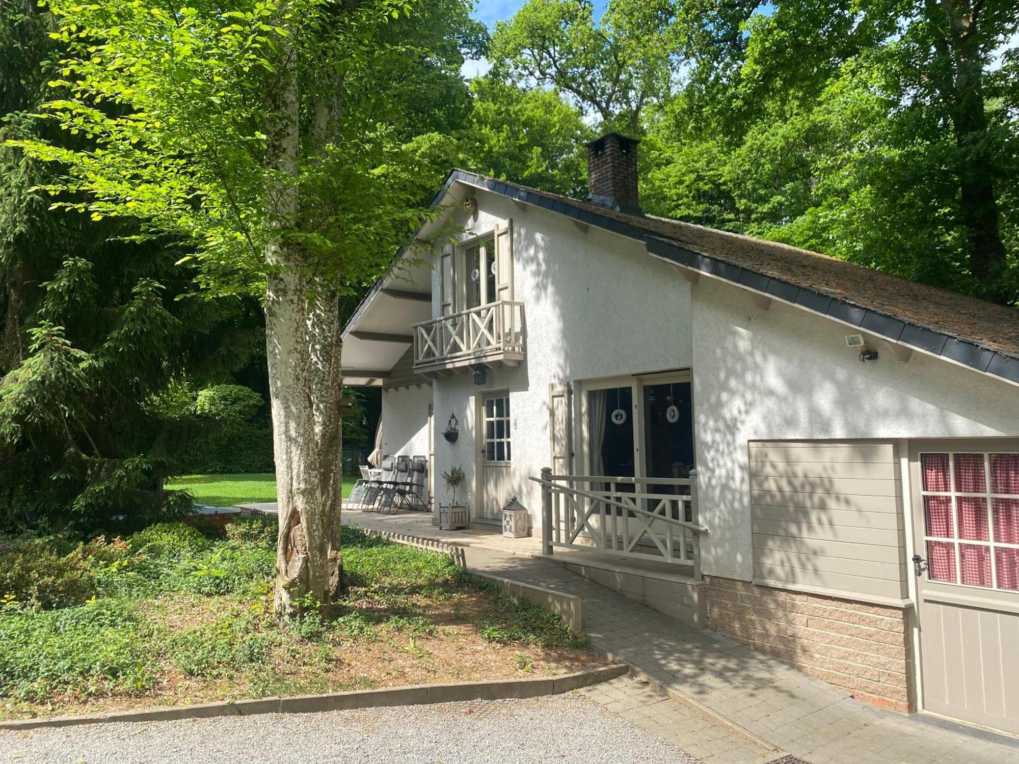 Le Colibri Jacuzzi Chalet